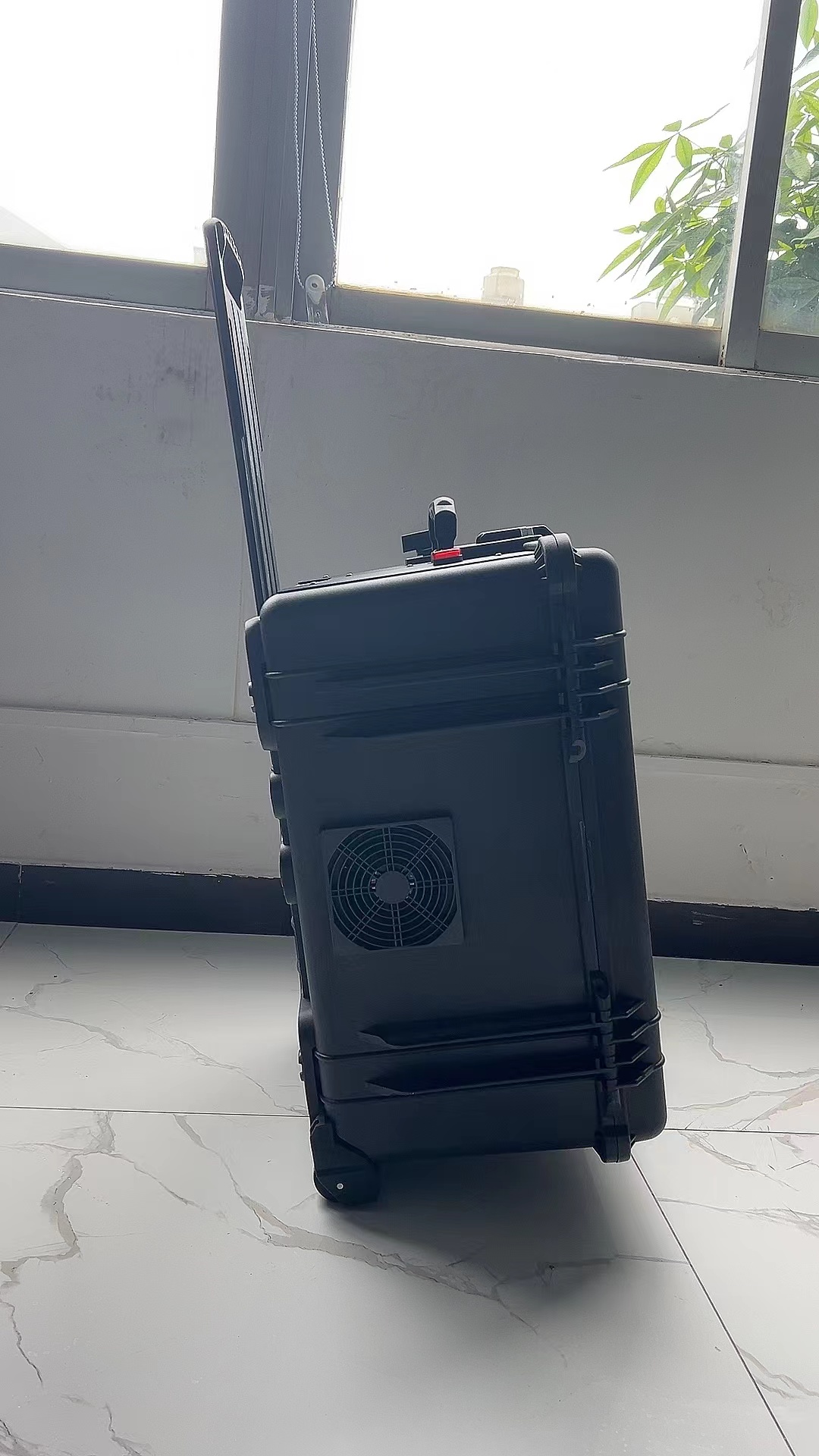 罗定手拉箱型移动通信干扰器